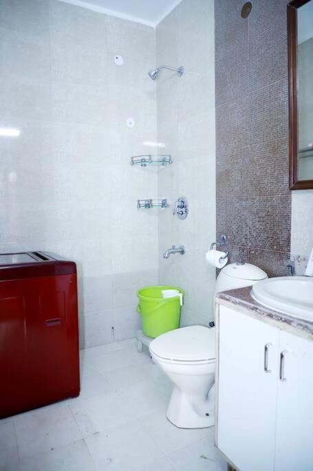 Divine India Service 3bhk 1b Saket Apartment *
