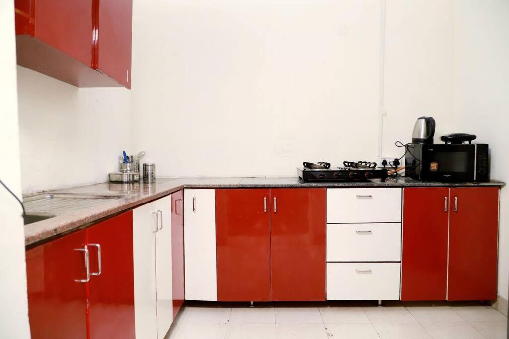 Divine India Service 3bhk 1b Saket *
